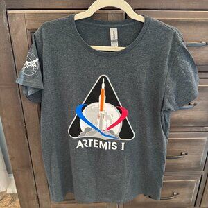 NASA Artemis I Launch Graphic Tee Gray Gildan Cotton Ladies Size L